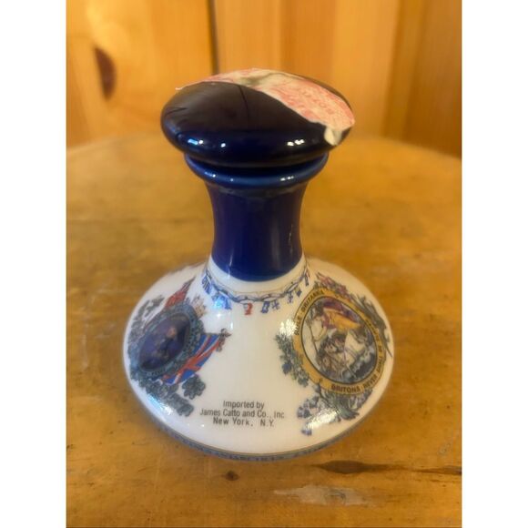 Vintage British Navy Pusser's Rum 50ml Empty Bottle Decanter Porcelain Ceramic ( - Picture 3 of 9